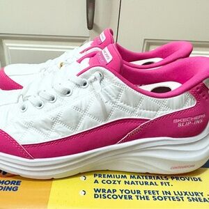 Skechers Hands Free Slip-Ins- Women’s Size 7.5